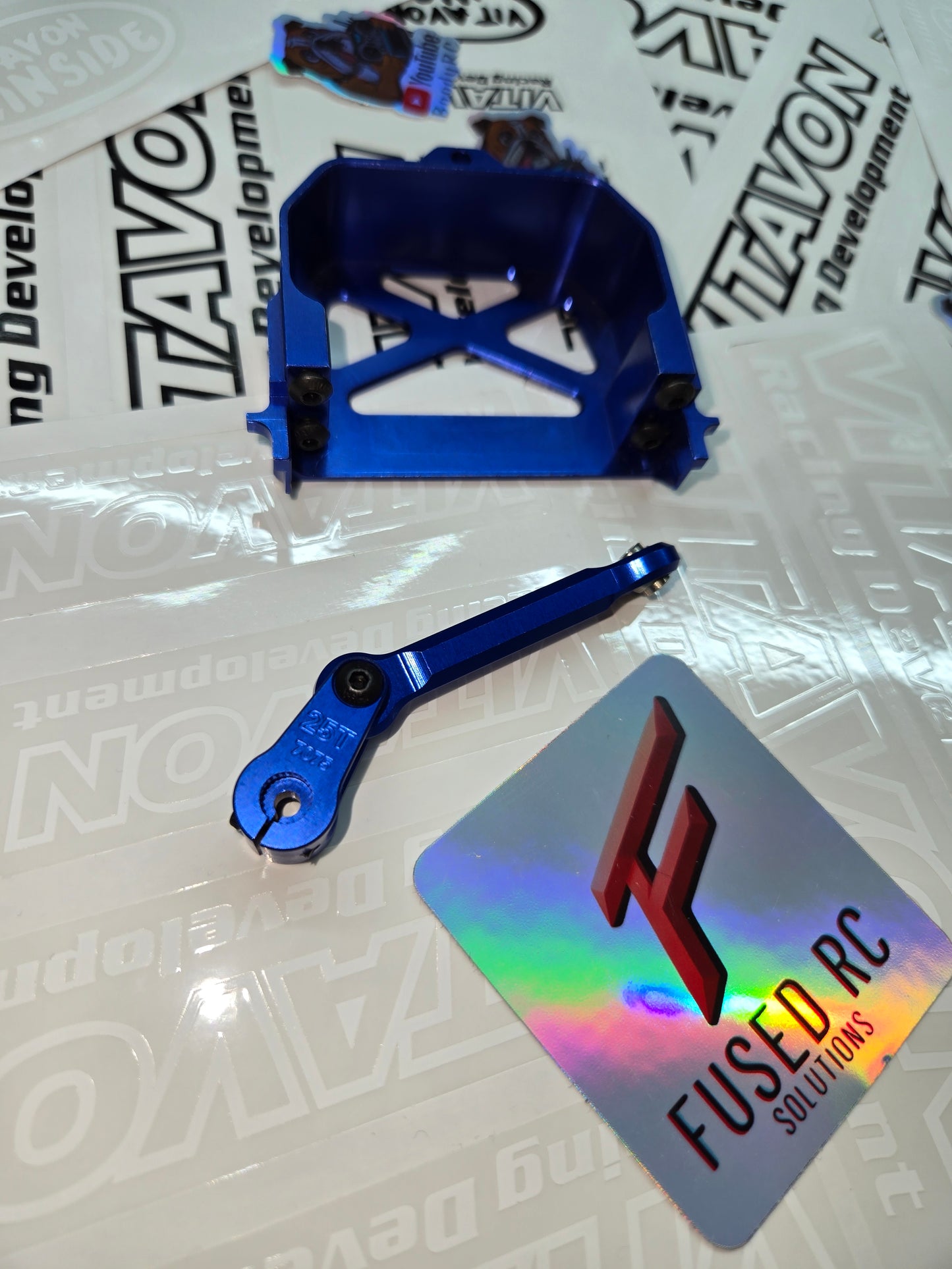 VITAVON CNC adapter for standard size servo+servo horn+link for MAXX1/10/ Traxxas MAXX/Slash