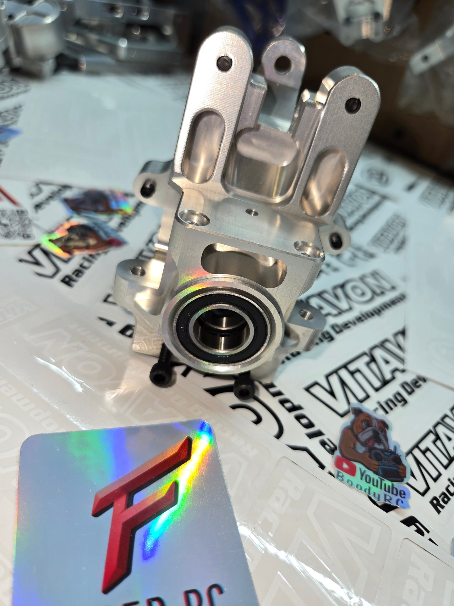 Vitavon redesigned CNC alu7075 Bulkhead for Arrma Kraton/Outcast 8S 1/5 - Silver