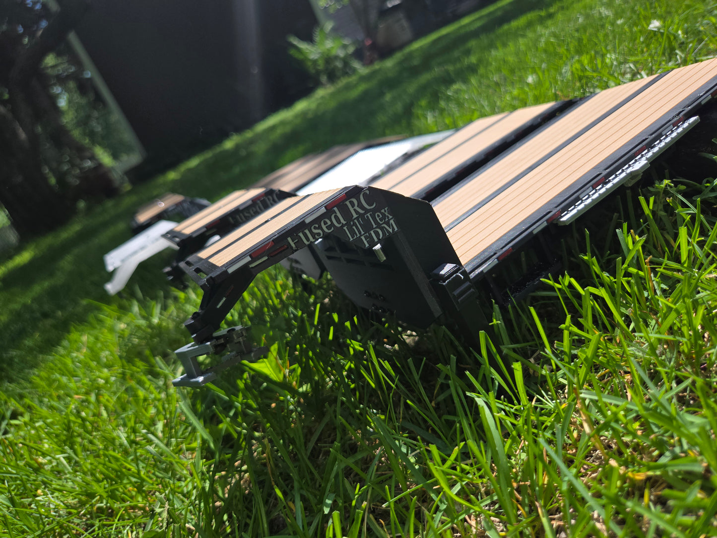 1/24 scale Fifth-Wheel Trailer