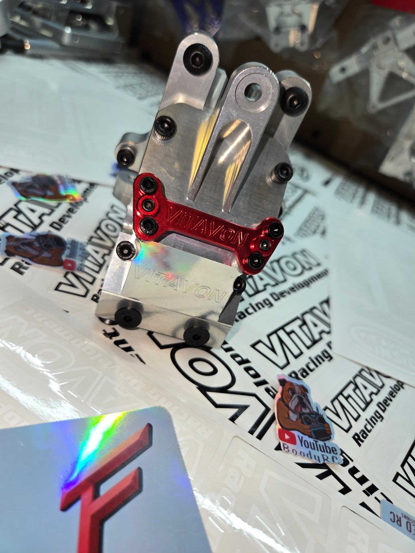 Vitavon redesigned CNC alu7075 Bulkhead for Arrma Kraton/Outcast 8S 1/5 - Silver